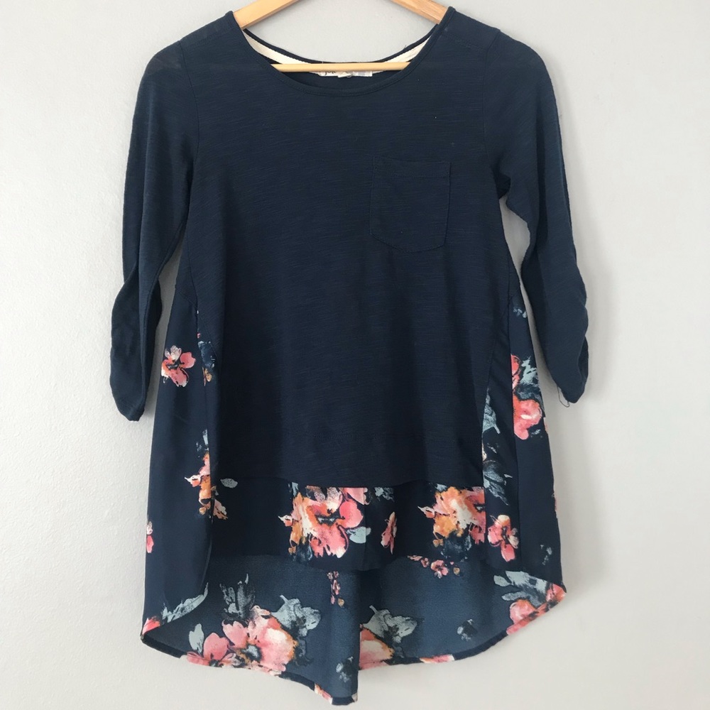 Navy floral 3/4 sleeve XS